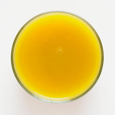Vibrant smoothie: mango, pumpkin, apple. Refreshing on-the-go.