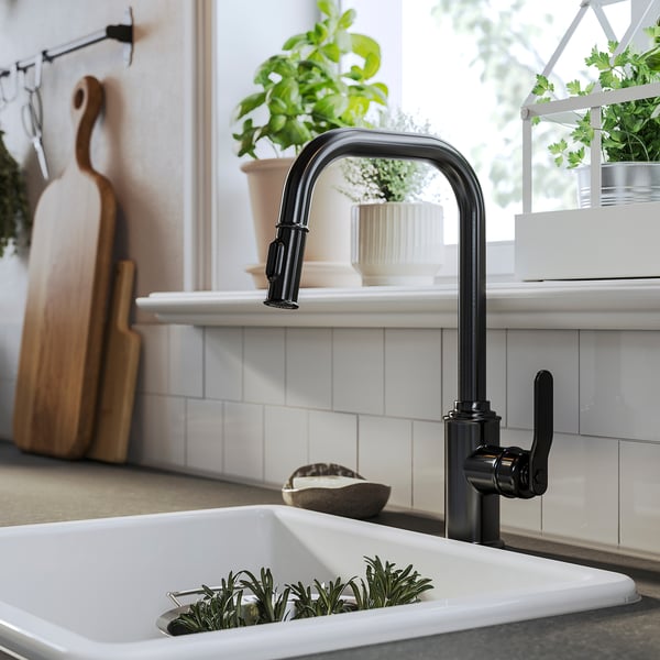 TAKSJÖN Pull out kitchen faucet with spray, black