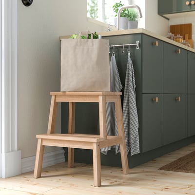 BEKVÄM Taburete con peldaños, caucho, 19 5/8 "
