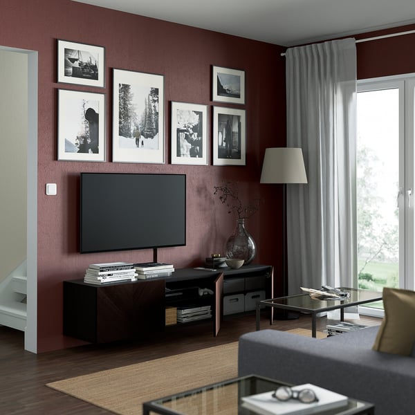 BESTÅ Mueble para TV+puertas, negro-marrón Hedeviken/marrón oscuro chapa de roble, 70 7/8x16 1/2x15 "