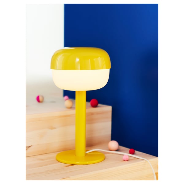 BLÅSVERK Lámpara de mesa, amarillo, 14 "