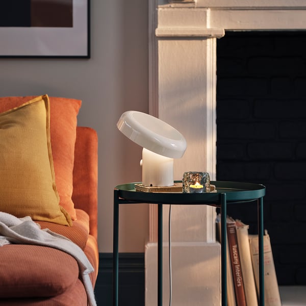 BLOMPRAKT Lámpara con bocina Bluetooth, beige