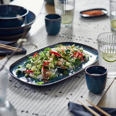 GLADELIG Plato, azul, 12x7 ½ "