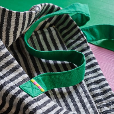 MÄVINN Bolsa, verde/raya blanco/negro