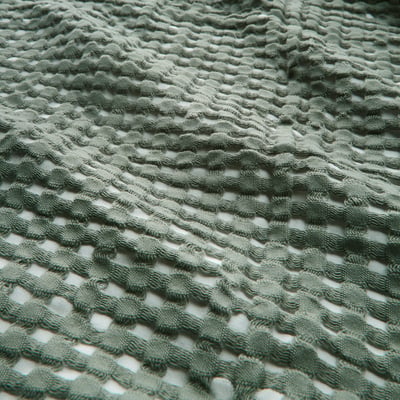 PELARTUJA Colcha, verde-gris/blanco, Tamaño full/queen