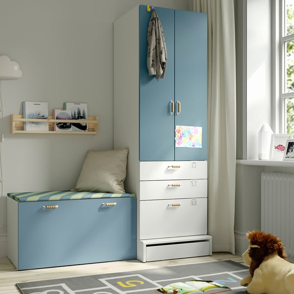 SMÅSTAD / UPPFÖRA Combinación de almacenaje, blanco azul/+banca, 59x25 5/8x77 1/8 "