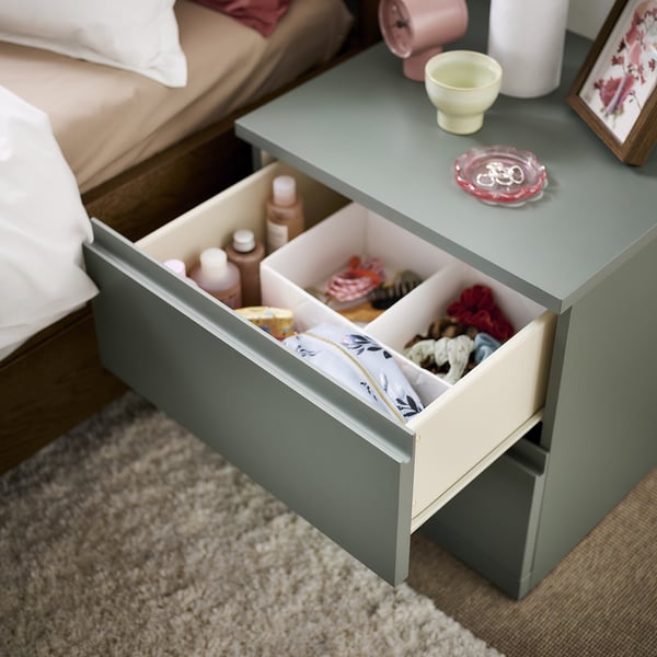 STORKLINTA Mesita de noche, gris/verde/+2 cajones, 19 5/8x18 7/8x20 7/8 "