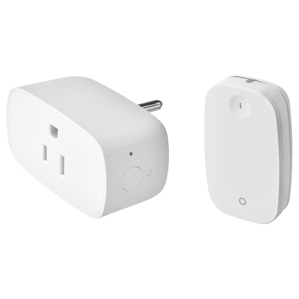 TRETAKT Enchufe+control remoto, inteligente