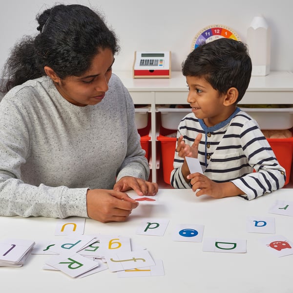 UNDERHÅLLA Cartas+letras, números, signos